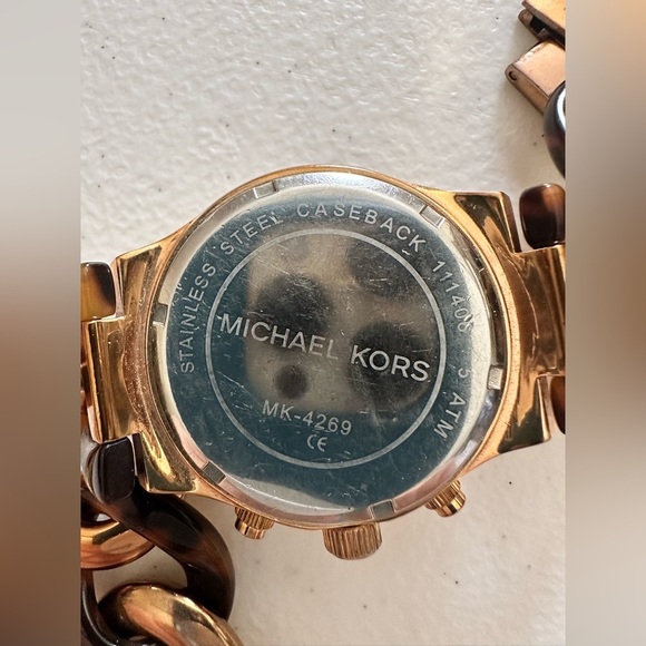 Michael Kors Runway Rose Gold Dial Two Tone Steel Strap Watch for Women … - Picture 5 of 6